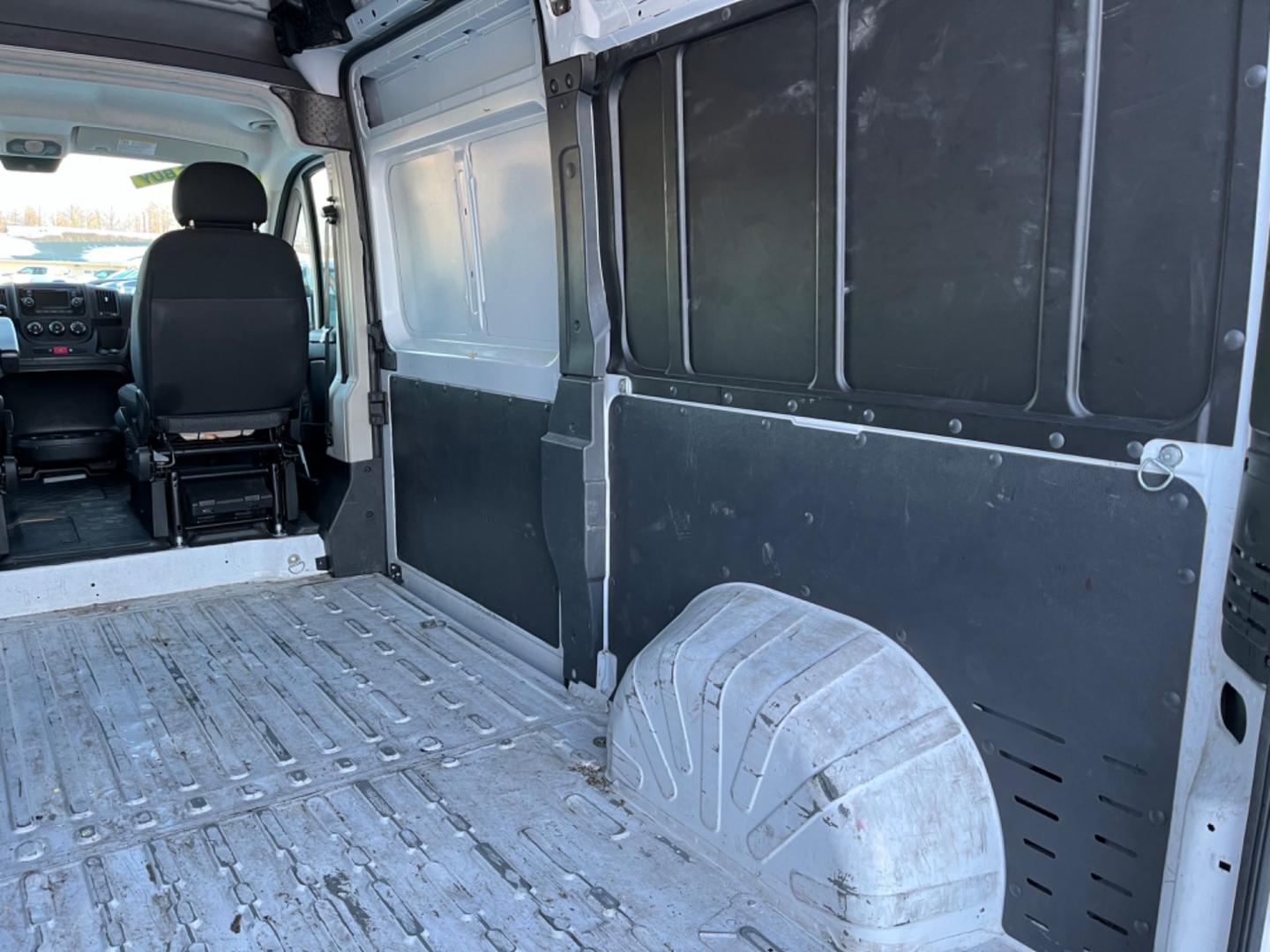 2019 WHITE RAM PROMASTER 2500 136 WB (3C6TRVCG9KE) with an 3.6L engine, Automatic transmission, located at 1960 Industrial Drive, Wasilla, 99654, (907) 274-2277, 61.573475, -149.400146 - Photo#12